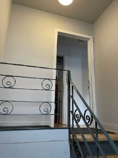 Chambre meublée tt inclus  en coloc  Montréal Image# 1