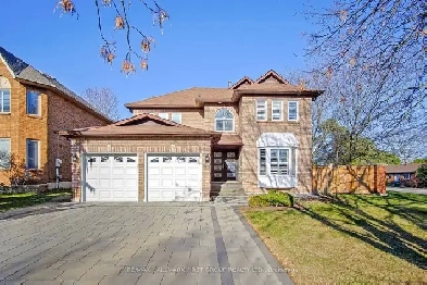 ⚡STUNNING 4 1 BDRM DETACHED HOME BY COUGHLAN ON A CORNER LOT! Image# 1