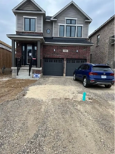 4 Bedroom Detached House 4 washroom Image# 4