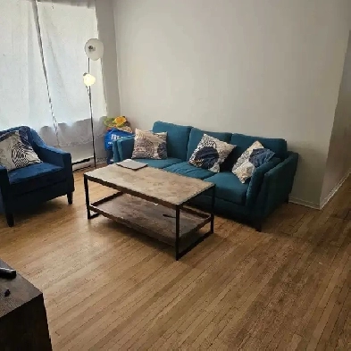 4 1/2 à louer à NDG 1000$ Image# 1