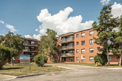 parking, eglinton and dvp - ID 3162 Image# 1