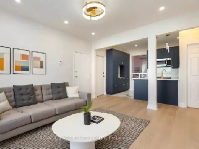 Gorgeous One Bedroom   Office, Steps from the Lake, NEW Reno Image# 4