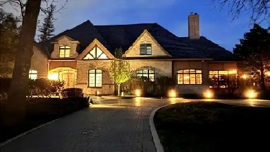 123 HANDSART BLVD-WINNIPEG MANITOBA -OLD TUXEDO Image# 1