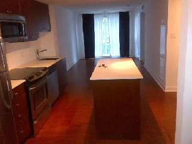 Queen St West Condo Image# 1