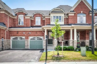 Beautiful Townhome for rent (100 Workmen's Circle, Ajax) Image# 1