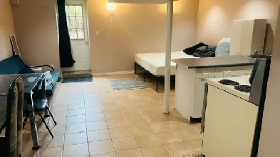 Walkout Basement Studio - Mavis / Matheson - Available right now Image# 1