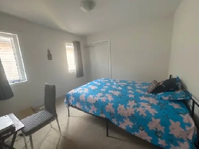 A spacious room available on rent in a quiet neighbor Image# 1