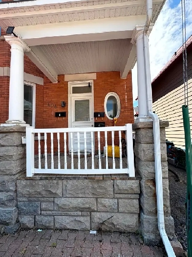 Logement 3 chambres - Tout inclus - Meublé - Ottawa Image# 1