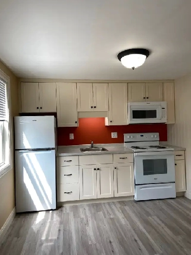 Bachelor Apt Brighton Rd Charlottetown Image# 6