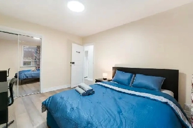Bungalow house 4 bedroom 2 full washroom for rent walk to subway Image# 2