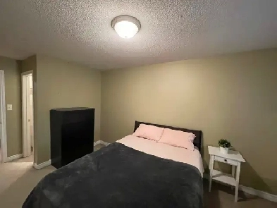 Furnished room @ Weston/401 - All utilities wifi Image# 1