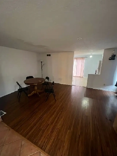 SHARED ROOM AVAILABLE FOR RENT IN KITCHENER. HEART OF THE CITY. Image# 1