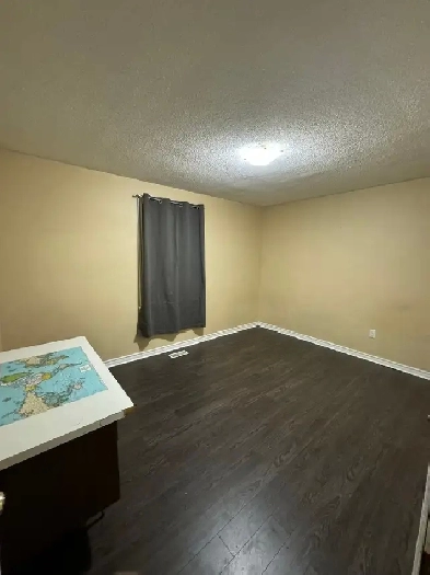 SHARED ROOM AVAILABLE FOR RENT IN MISSISSAUGA. HEART OF THE CITY Image# 1