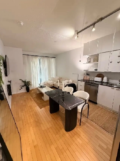 Bright 1-Bed Condo: Sep 2025 Start – Yonge & Bloor – 100 Walk Sc Image# 1