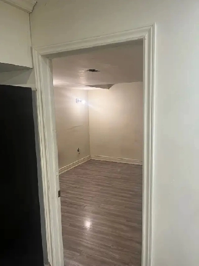 room for rent! Image# 6