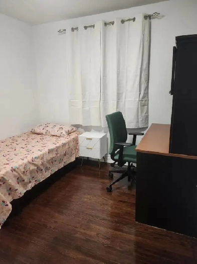 Furnished rooms on main floor for rent in Scarborough Image# 1