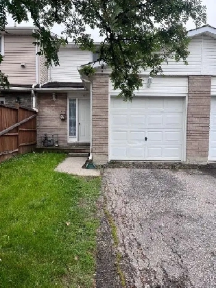 3 Bedroom, 1 1/2 bath renovated townhouse with garage Image# 1