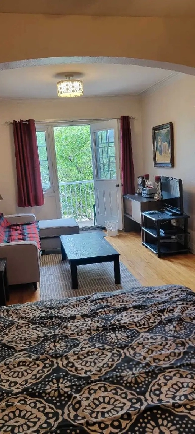 3 1/2 apart. $1,180 fully furnished Image# 1