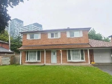 Spacious 4 bedroom, Fairview Mall house for rent Image# 15