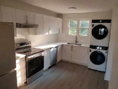 3 bedroom, 1 Bathroom (Newly Renovated / New Appliances) Image# 18