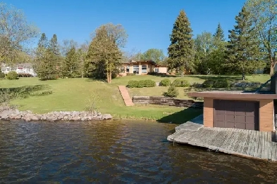 Stunning Waterfront in Lac Du Bonnet for Sale Image# 5