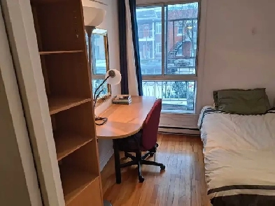 Villeray juillet  4 et demi tout inclus Image# 1