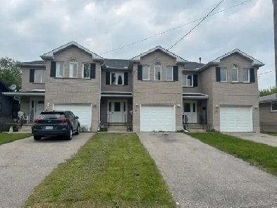 Echo Place Brantford Freehold Townhouse For Lease Image# 1