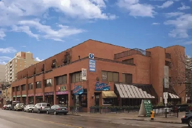 2-bed 2.5-bath Apt in The Heart of the Village Image# 1