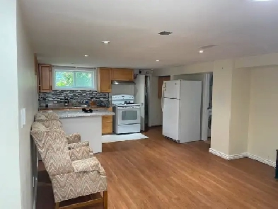 3 BEDROOM APARTMENT FOR RENT (Wilson/bathurst) Image# 1