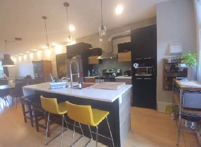 6 1/2   avec Deck         rue St.Joseph et Brebeuf Image# 1