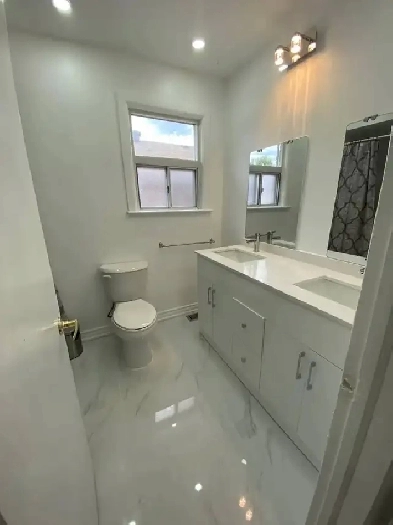 3 Bedrooms, 1 Bath (main fl) Bungalow for Rent Image# 1