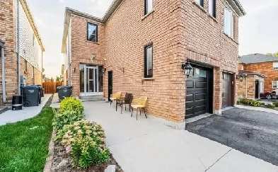 Distress Sale Mississauga Home For Sale $150K Below Market Image# 1