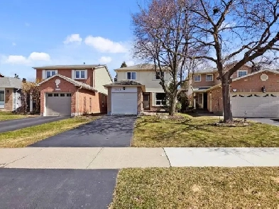 3BR 2WR Detached in Mississauga near 10th Line And Britannia Image# 1