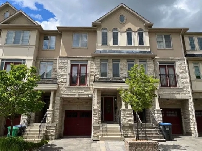 3BR 3WR Att/Row/Twnhouse in Mississauga near DUNDAS / CAWTHRA Image# 1