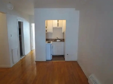 2 1/2 apartment for rent Image# 1