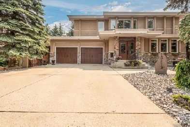 Luxury Home in Ramsey Heights (Riverbend) Edmonton Image# 1