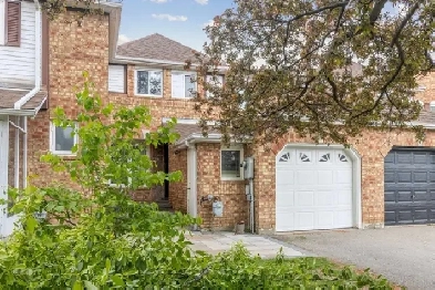 3BR 3WR Att/Row/Twnhouse in Mississauga near Winston Churchill/E Image# 1