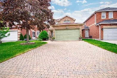 3BR 3WR Detached in Mississauga near Creditview/Bristol Image# 1