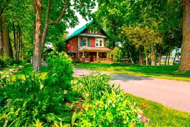 Iconic Orangeville Century Home Image# 1