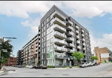 Large 1 bedroom Griffintown in front of Canal Lachine, JULY 1ST Image# 10