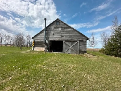 6 acre homestead with cabin & barn Image# 1