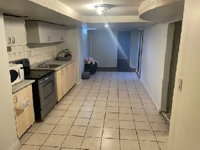 2 Bedroom bright basement 4 rent (Derry/Mclaughlin) Mississauga Image# 4