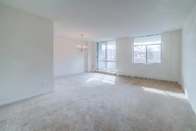 One Month FREE! Must see, great location. Richmond Hill Image# 1