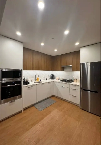 Brand new Furnished 1BR Sublet | Gym   View | Steps to SkyTrain Image# 1