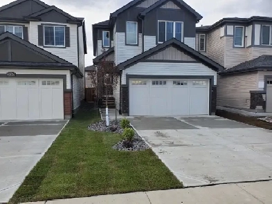3 1 Bedroom, 2.5-bathroom Front Attached Double Car Garage Home Image# 9