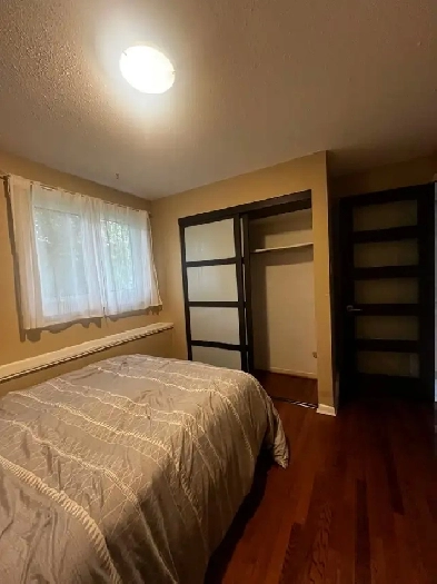 Furnished private Bedroom for Rent Image# 4