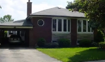 3 Bedroom   1 Bath   Bungalow   Close to Everything Image# 8