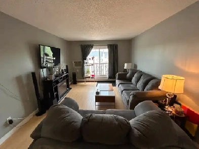 404 – 522 Avenue X South Meadowgreen Condo Image# 4