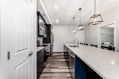Beautiful 2 Bedroom Condo Within Seton Image# 18
