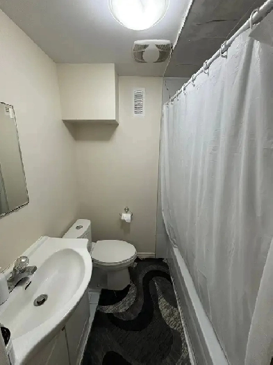 LEGAL BASEMENT FOR RENT Image# 4